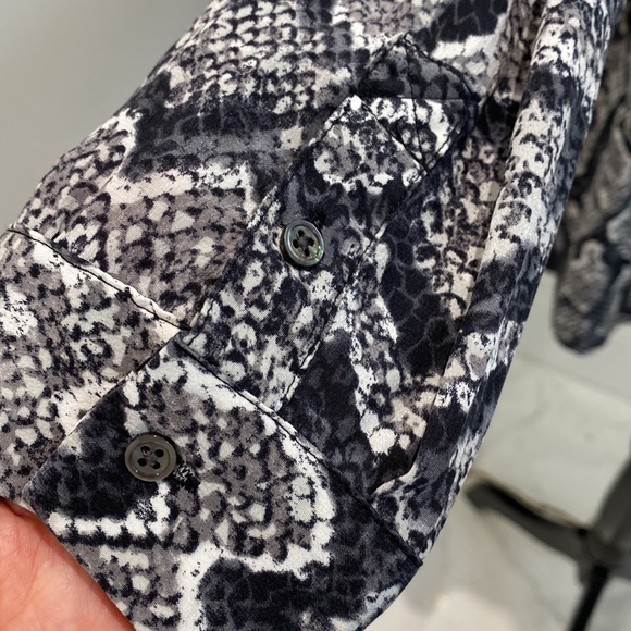 Joie’s silk blouse, black, grey and white snake print, size Medium - Picture 3 of 4